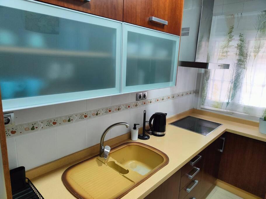 Апартаменты Piso Acogedor En Малага Экстерьер фото